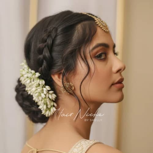 Classic Low Buns With Gajra